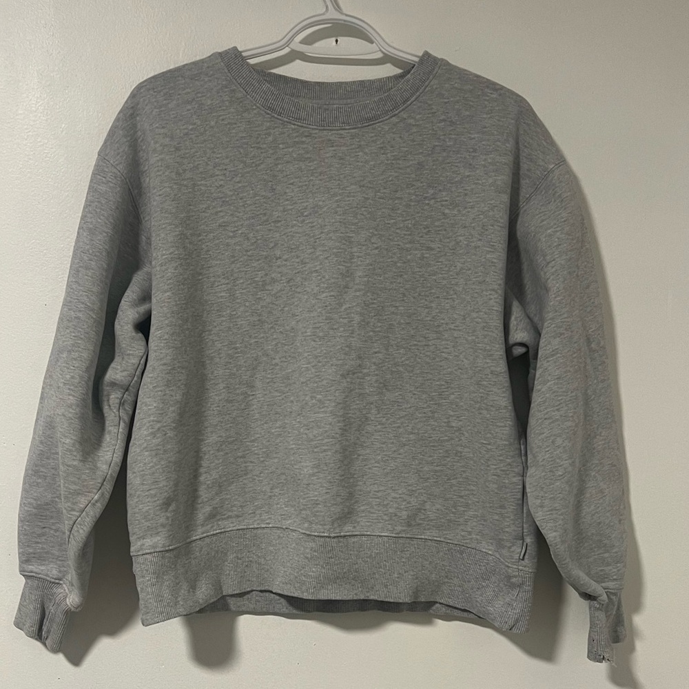Aritzia TNA Gray Women's Crew Neck Sweatshirt